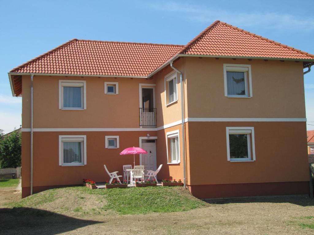 דירות Sárvár Beauty Med Apartman מראה חיצוני תמונה